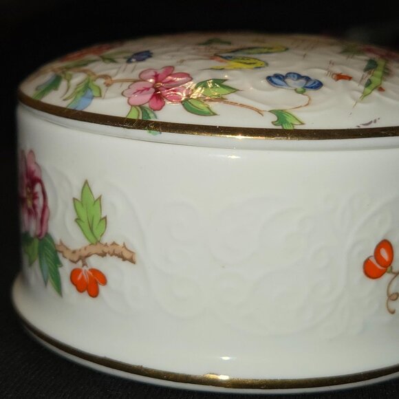 Crown Staffordshire Pagoda Fine Bone China Trinket Box Gold Trim Made In England - Picture 8 of 9